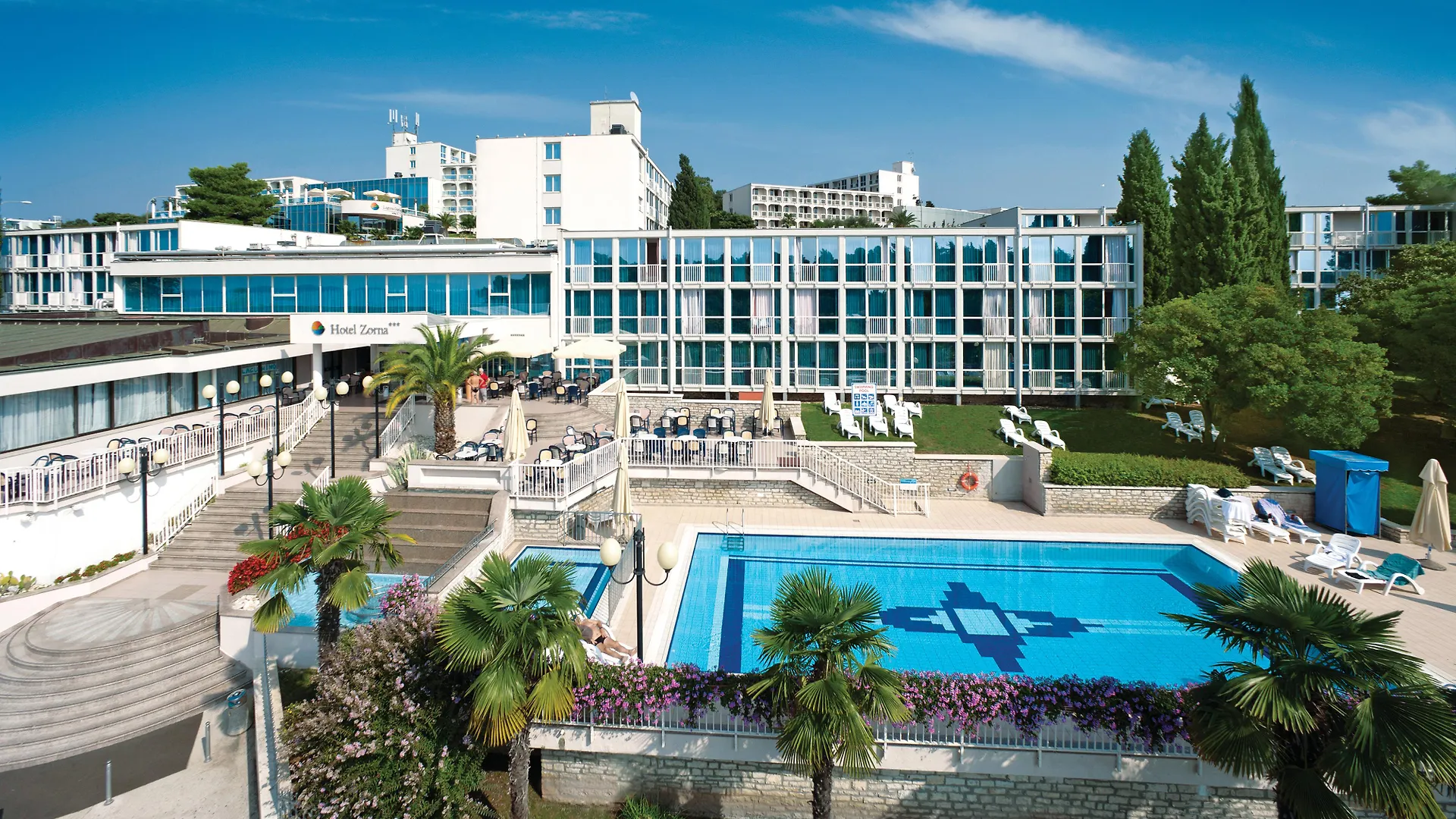 Hotel Zorna Plava Laguna location