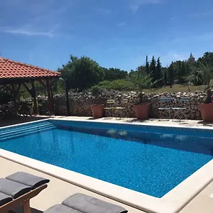 https://apartments-dalmatina.hotelinzadar.com