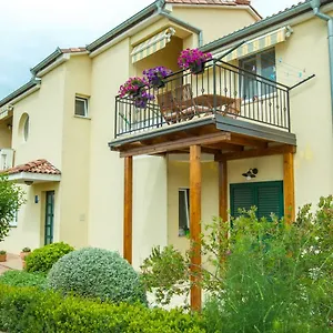 Emma Apartament Biograd Na Moru