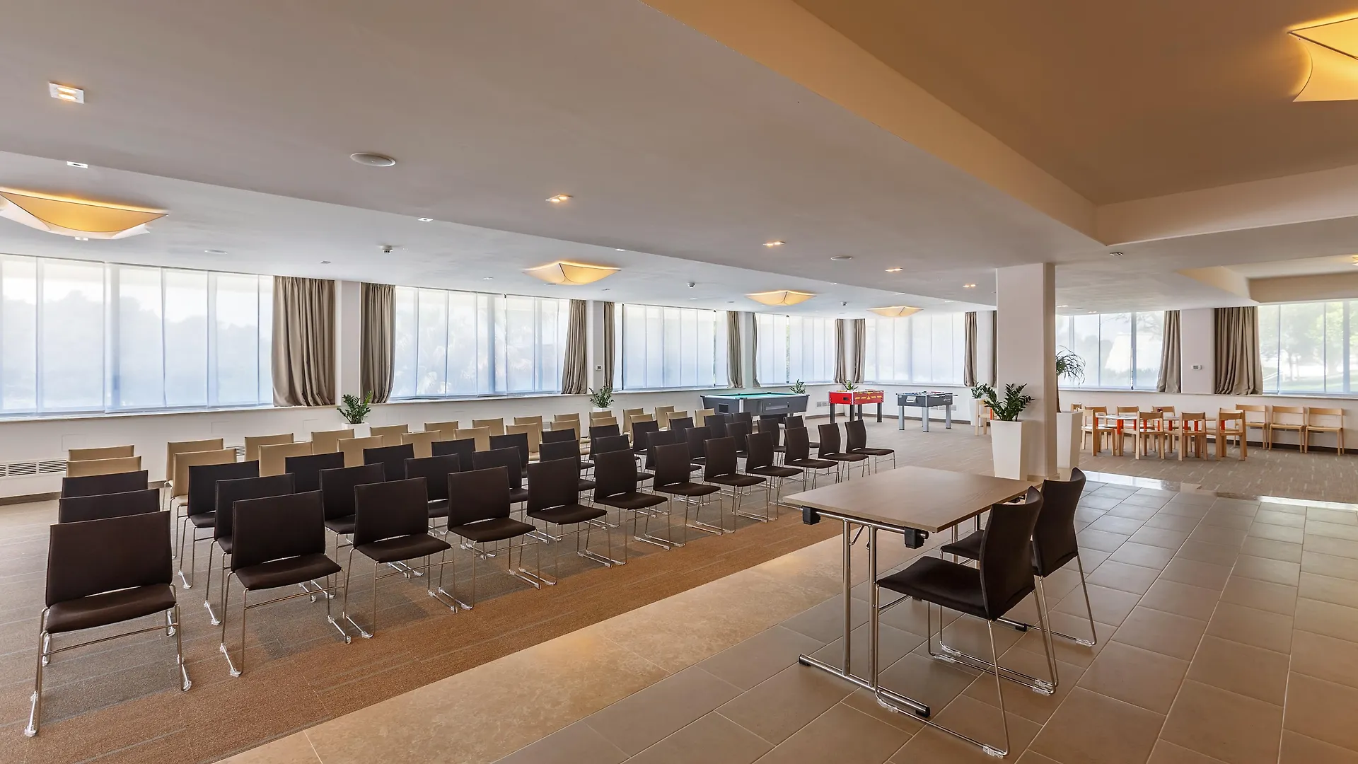 פורץ Hotel Zorna Plava Laguna 3*,