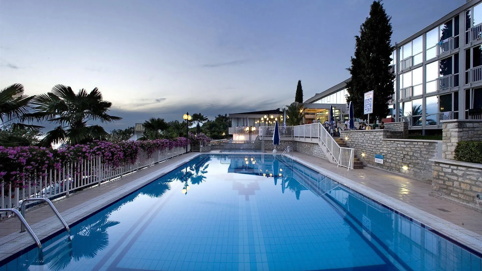 פורץ Hotel Zorna Plava Laguna