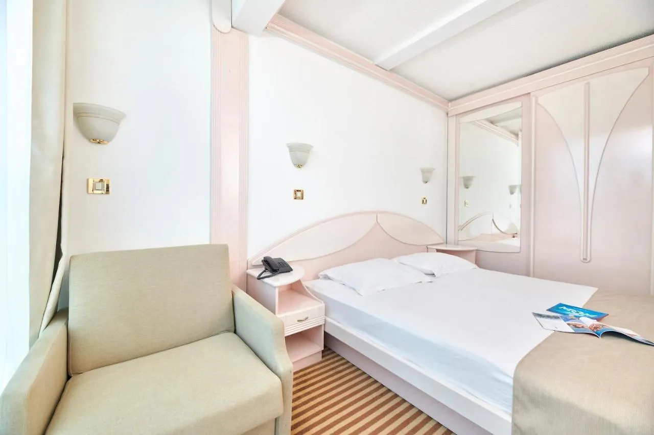Hotel Zorna Plava Laguna Poreč 3*,